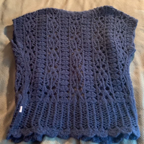 Abercrombie & Fitch navy, short sleeve, open knit sweater.  Size medium - Picture 7 of 7